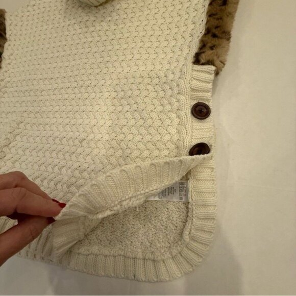 Aspen Kids Faux Fur Sleeveless Turtleneck Knit Poncho Sweater Ivory Large 10/12 - Picture 3 of 10
